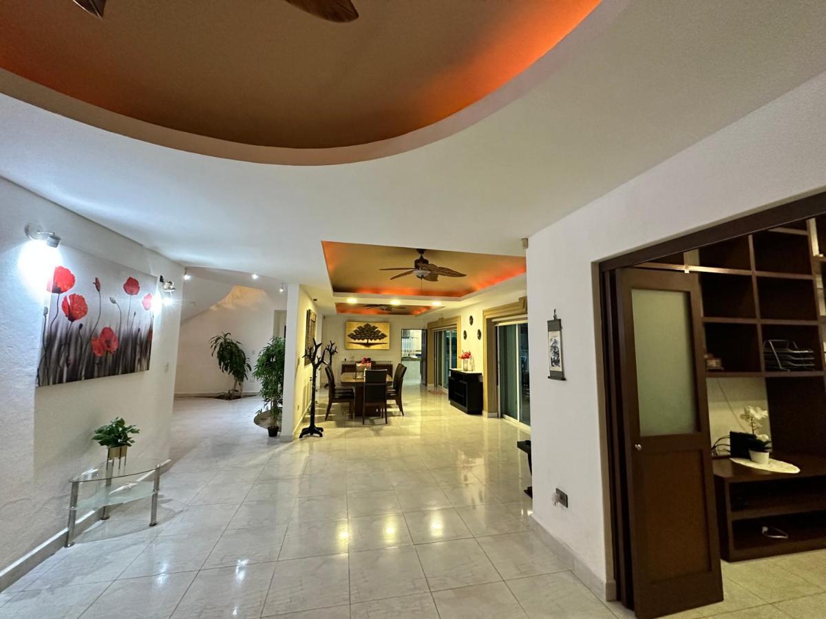 Casa Sasha'S Mini Palace Cancún Exterior foto